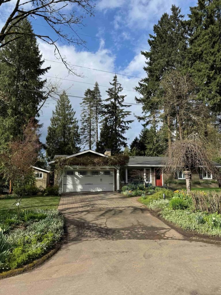 Home access restored after emergency tree removal in Portland